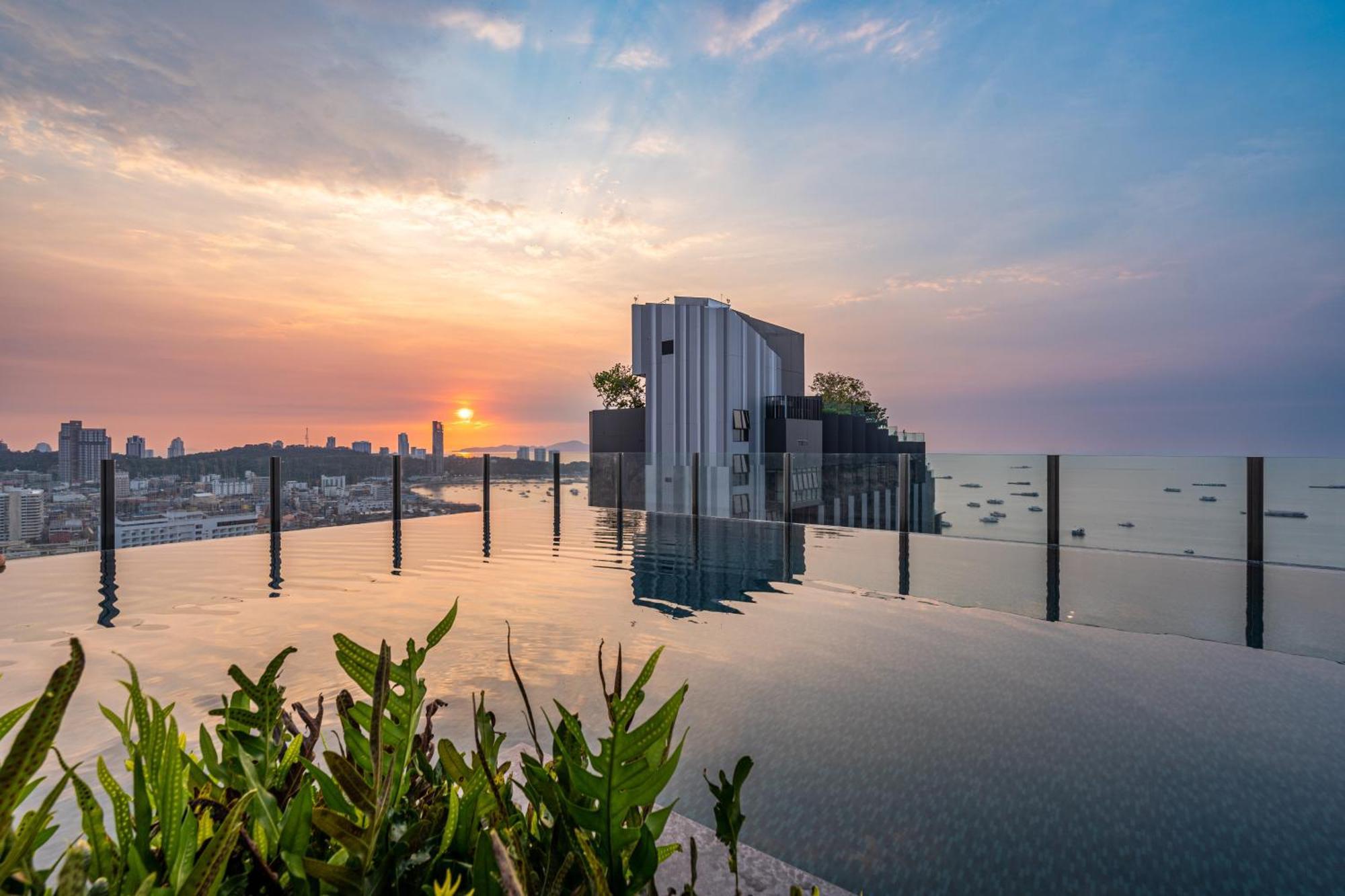 The Base Pattaya By Nami Exterior foto